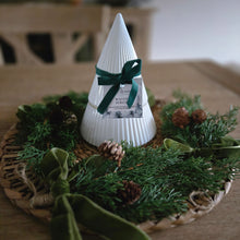 Load image into Gallery viewer, Christmas Tree Candle